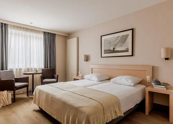 Hotel Aazaert By Wp 4*