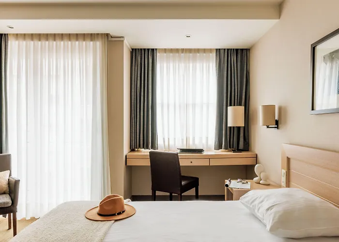 Aazaert By Wp 호텔