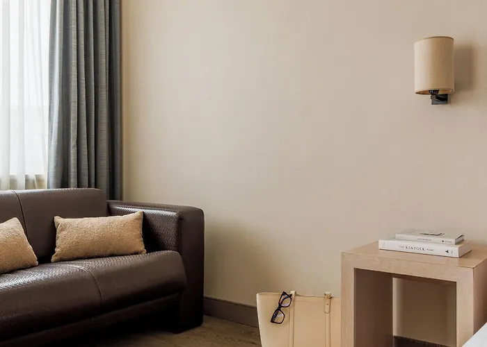 Hotel Aazaert By Wp 4*